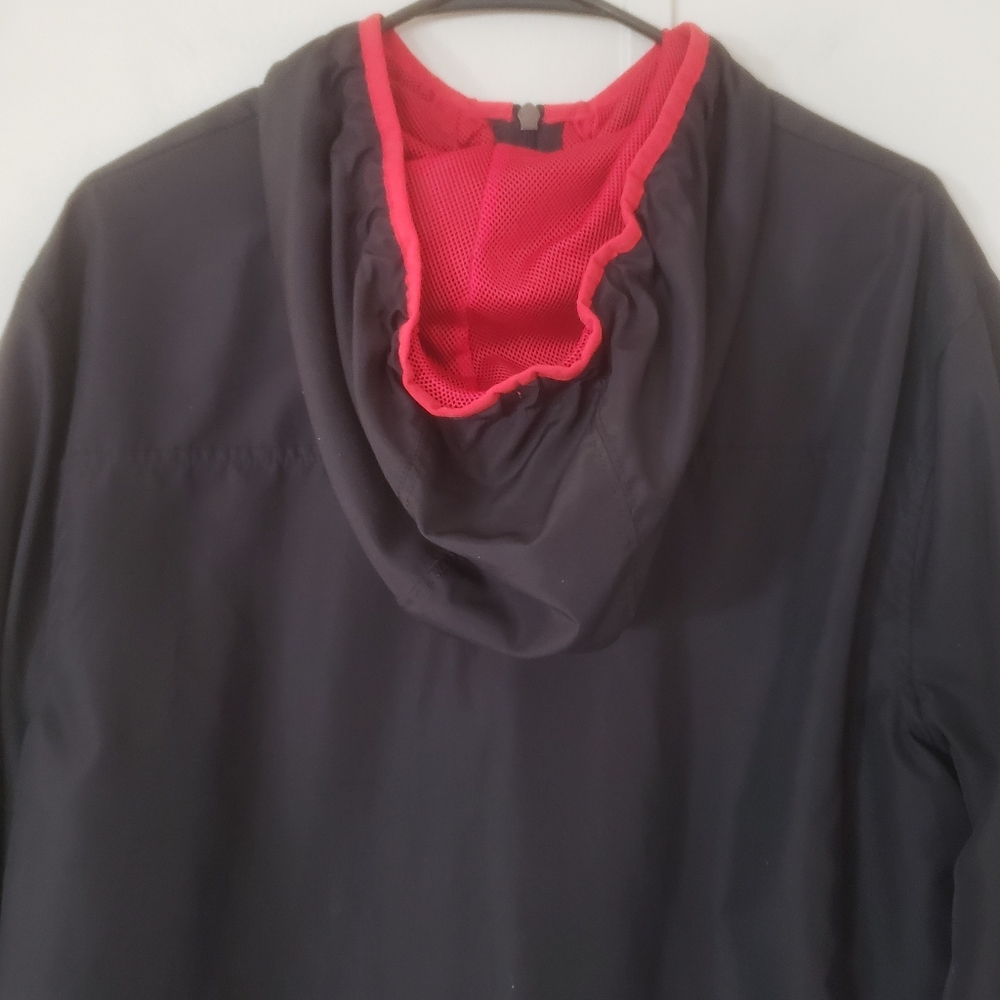 Men's Starter Black and Red Hooded Windbreaker Zip Up Jacket - Picture 6 of 10